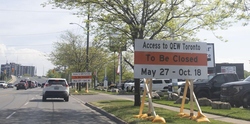 St. Catharines ‘frustrated’ by QEW ramp closure signs