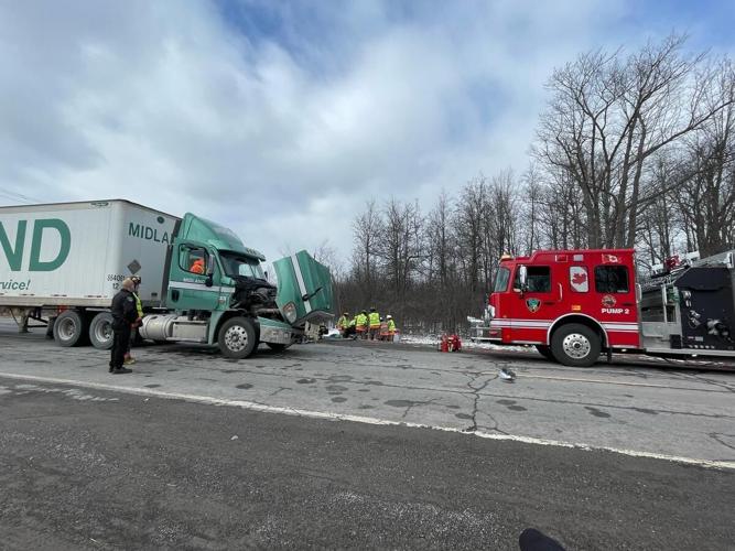 Transport truck, passenger vehicle involved in Fort Erie crash