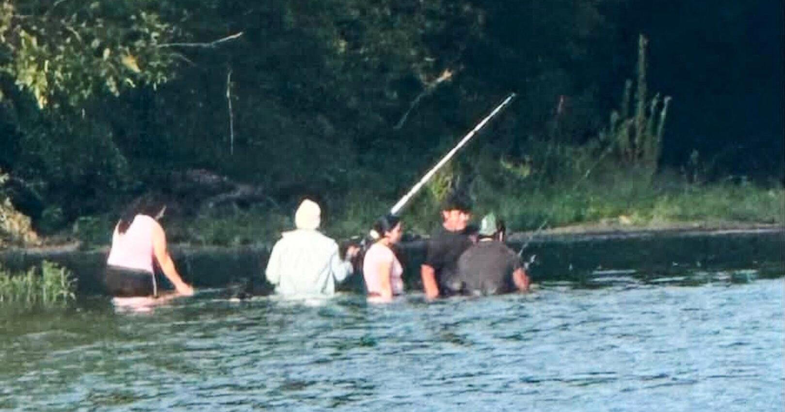 The last picture : A passing boater photograph may be the 5 adults who drowned in Ohio
