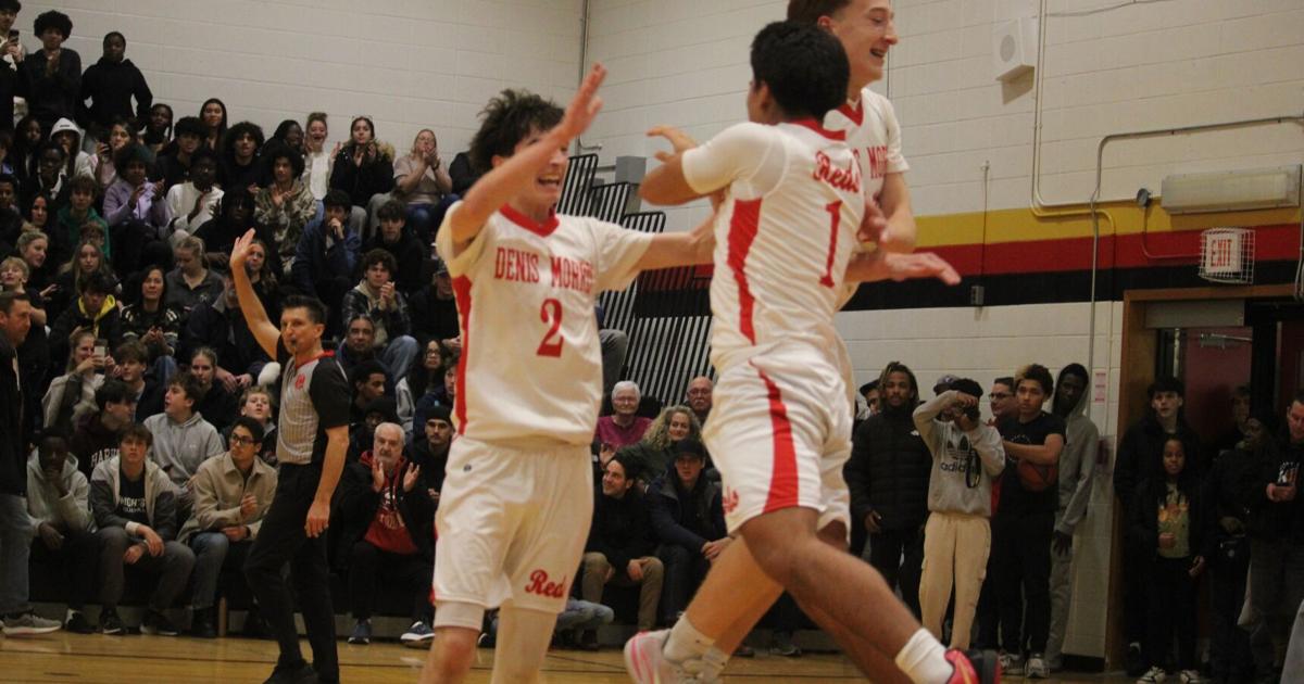 Denis Morris tops Governor Simcoe in championship final