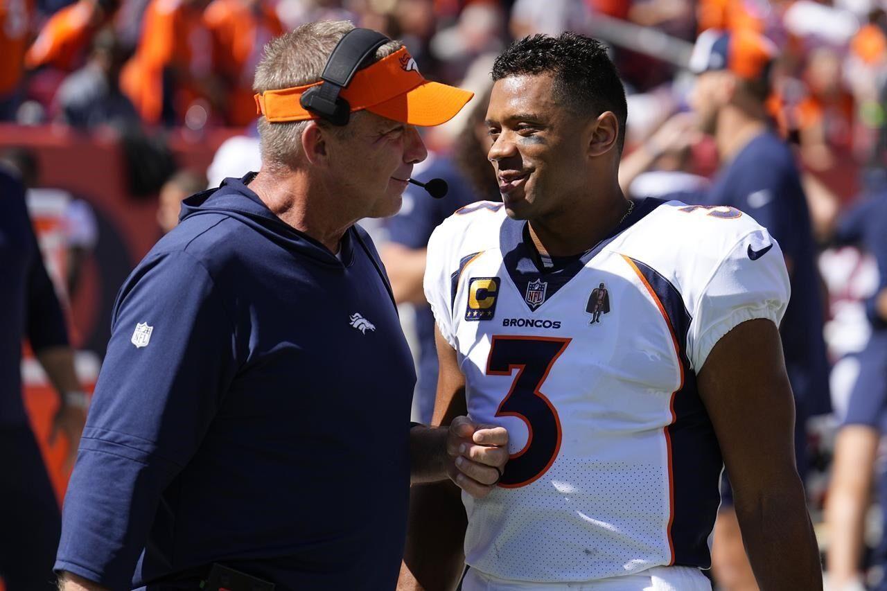 Russell Wilson throws 3 TDs, Broncos rally from 21 down to top Bears 31-28