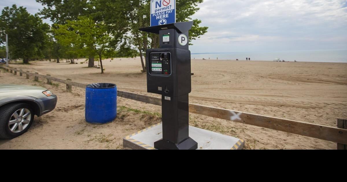 15 beach parking passes available in St. Catharines