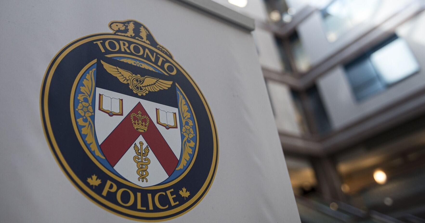 Judge finds Toronto drug squad officers likely stole $5 , 000 from fitness coach , stays cocaine charge