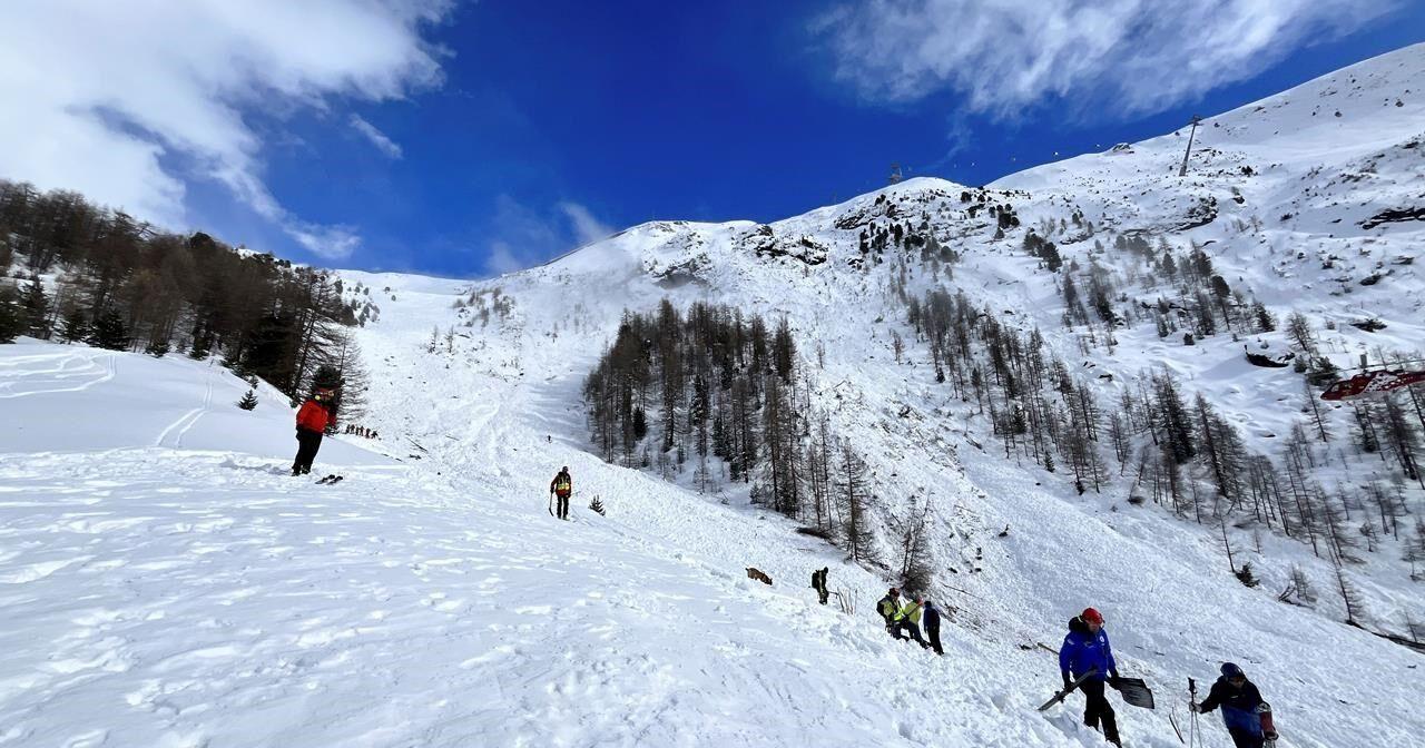 Ontario paramedic among Canadians dead in Swiss avalanche: Perth County - Vimarsana News