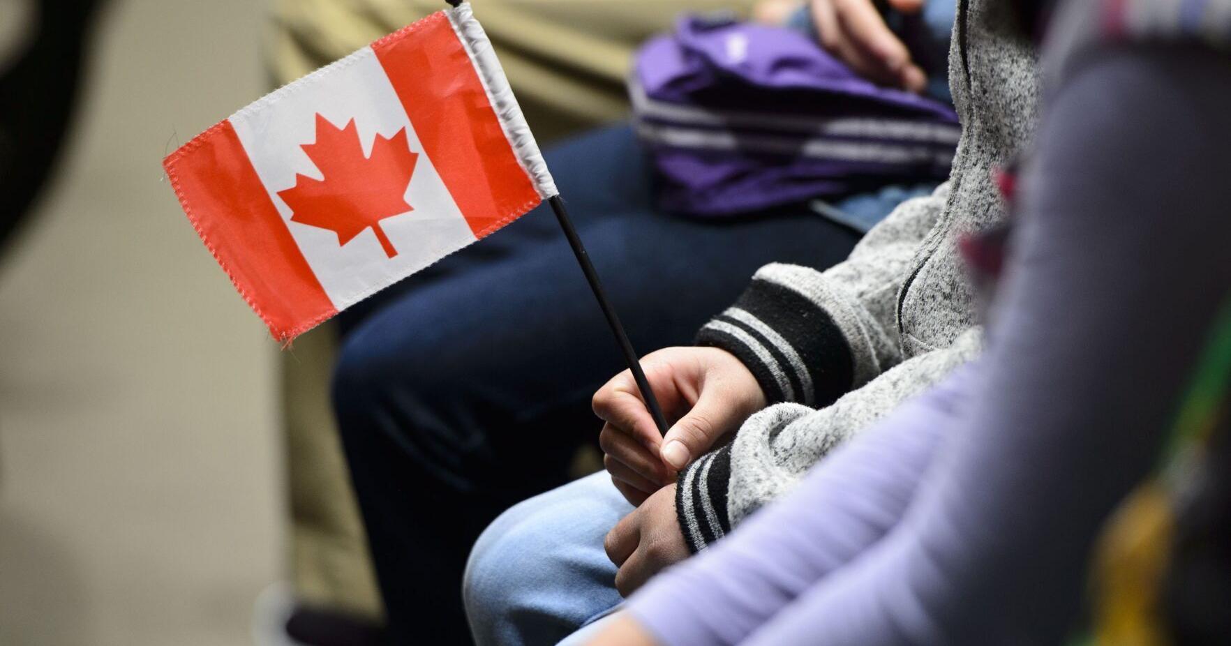 Fewer immigrants are becoming Canadian citizens - Vimarsana News
