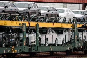 Trump set to ease tariff impact on U.S. automakers with executive order Tuesday