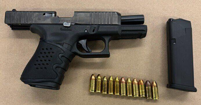 16 - year - old boy accused of aiiming loaded gun at officers