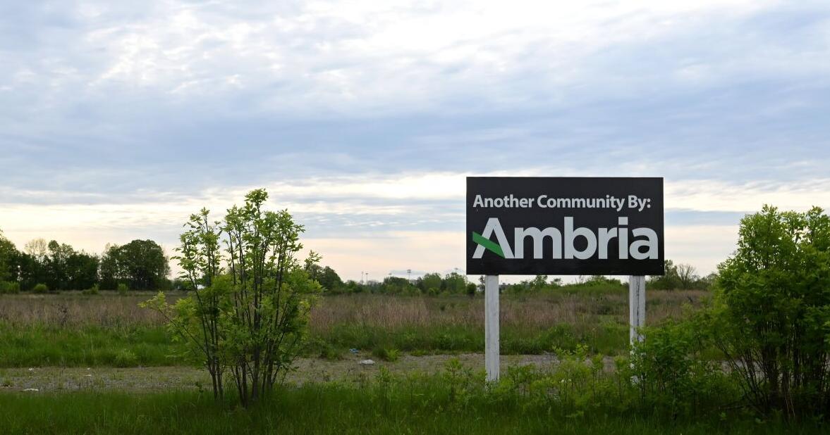 Stacked townhomes proposed on former Welland driving range - Vimarsana News