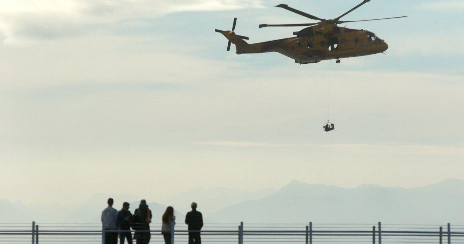 Two found by rescuers on B . C . lakeshore in Sea to Sky region after plane submerged
