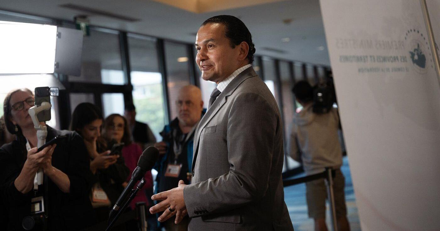 Holt , Kinew say they would defend Canada amid sovereignty push in Alberta , Quebec