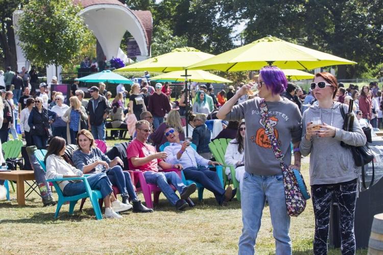Niagara Grape and Wine Festival celebrates with largest parade
