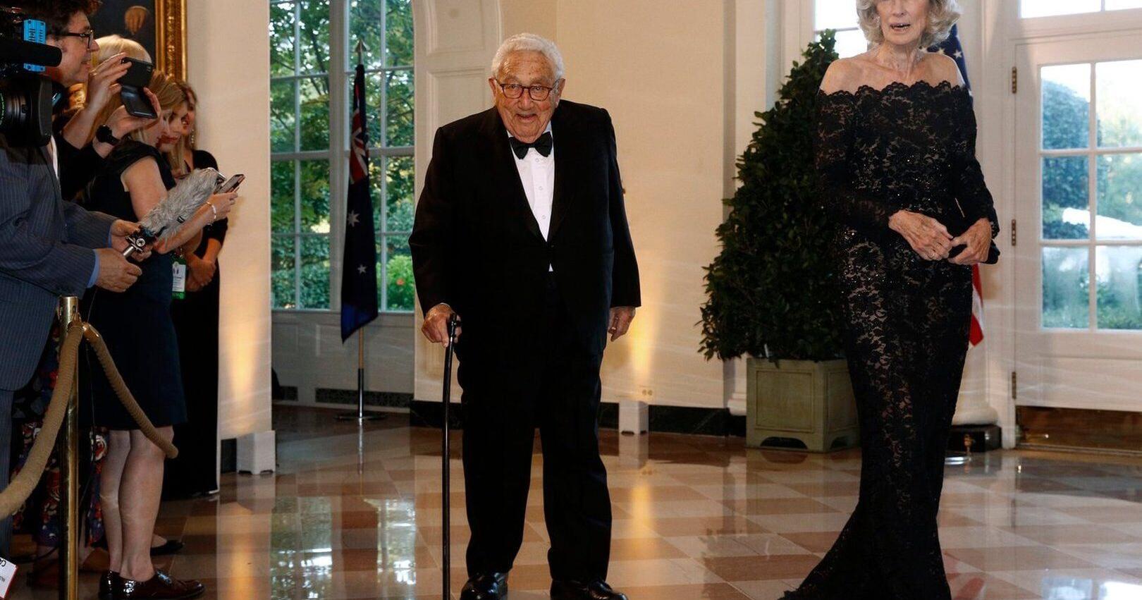 Philanthropist Nancy Kissinger , wife of former Secretary of State Henry Kissinger , dies at 92