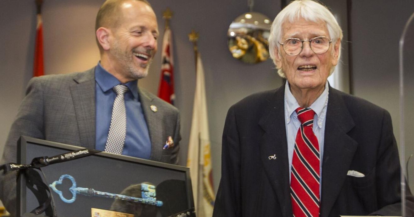 Prolific medical columnist Dr. W. Gifford-Jones turns 100 - Vimarsana News