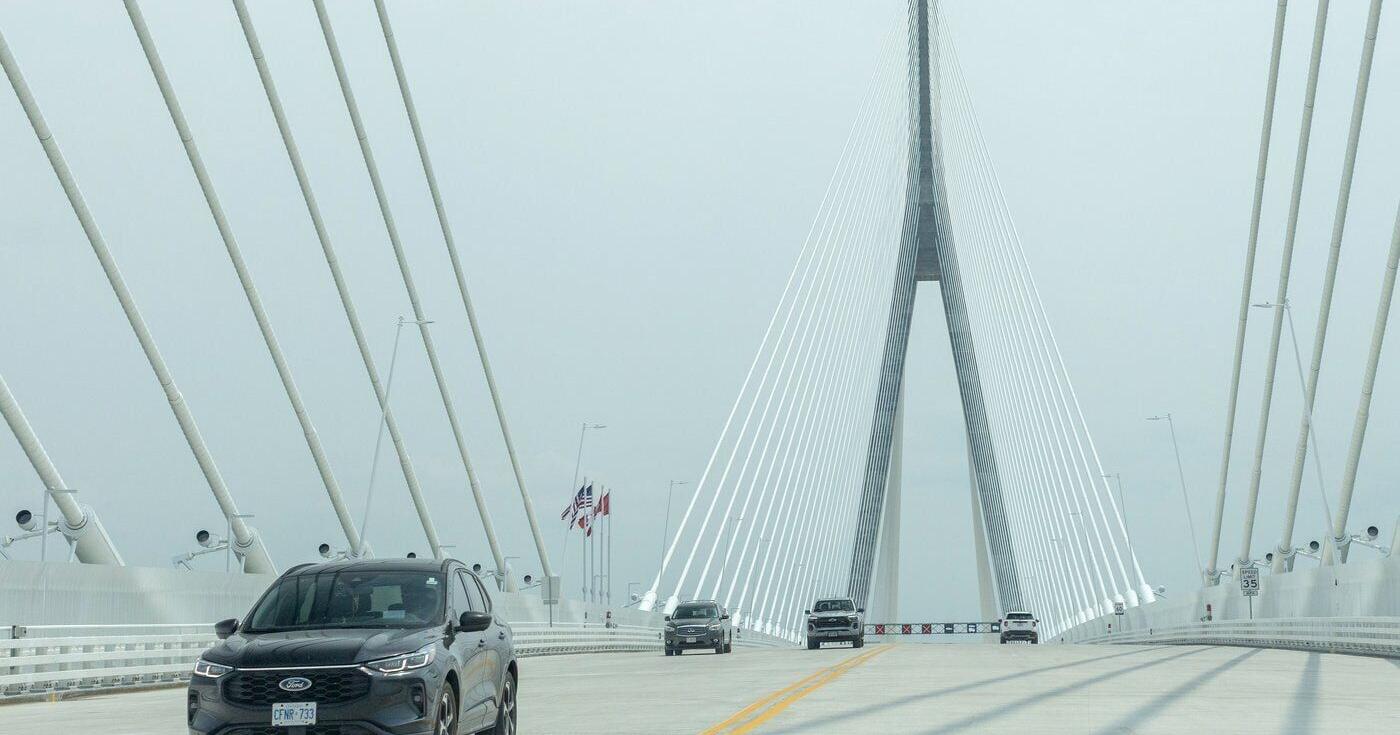 Gordie Howe bridge saw more than 41K crossings into Canada in first 5 days : StatCan