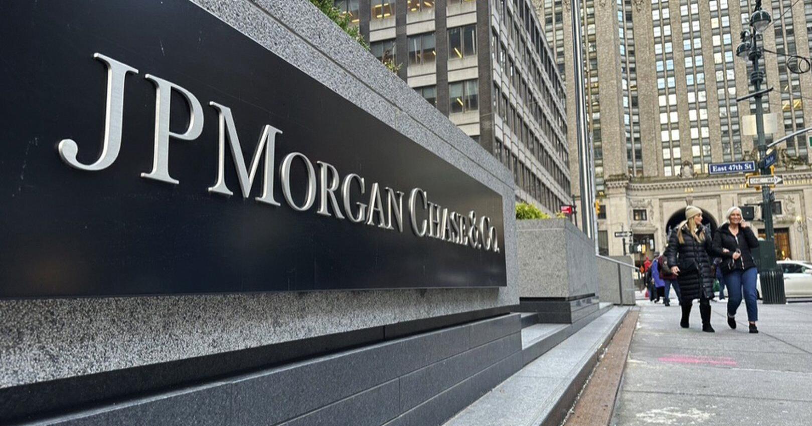 JPMorgan investment advisers leaning on in - house research amid global volatility