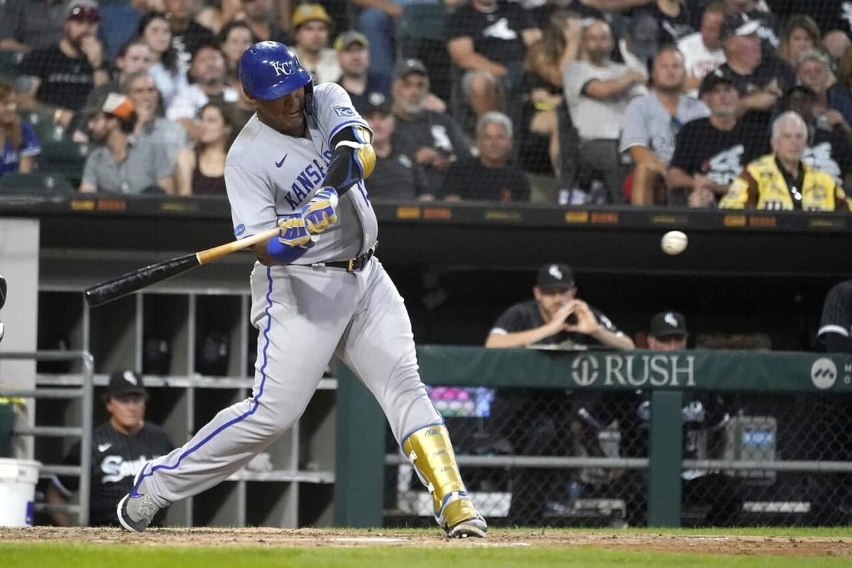 Salvador Perez hits his 200th homer as a catcher as the Royals