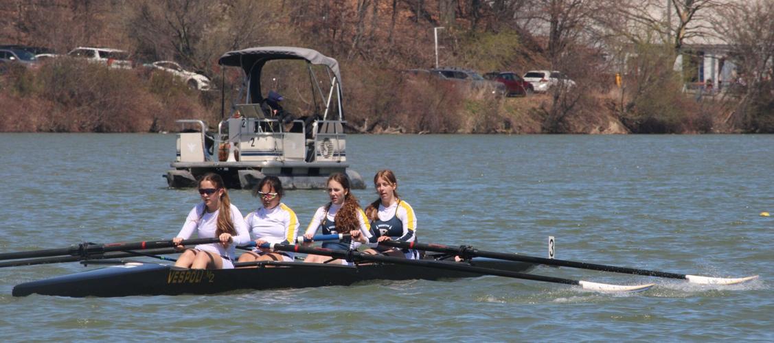 15 rowing crews from Niiagara race at Early Bird Regatta