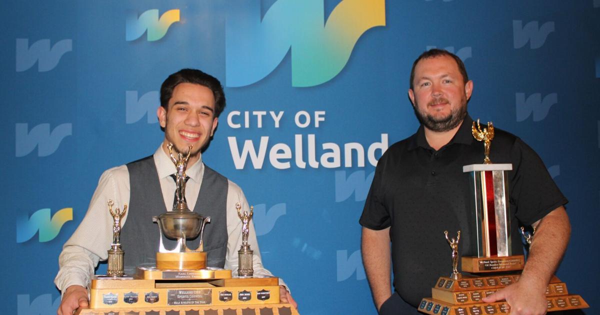 Rowing crew, rowing coach receive Welland sports awards
