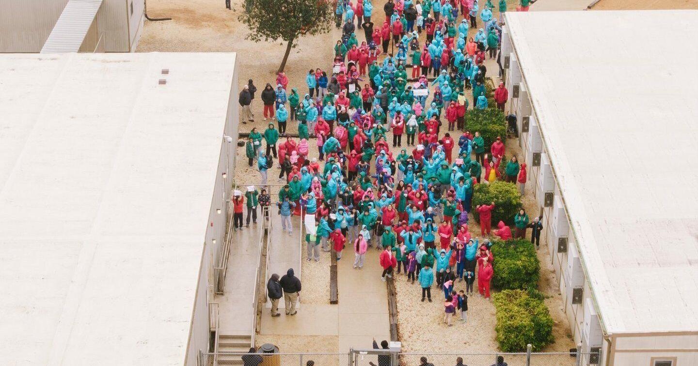 Immigrant families protest at Texas facility housing 5 - year - old boy , father detained in Minnesota
