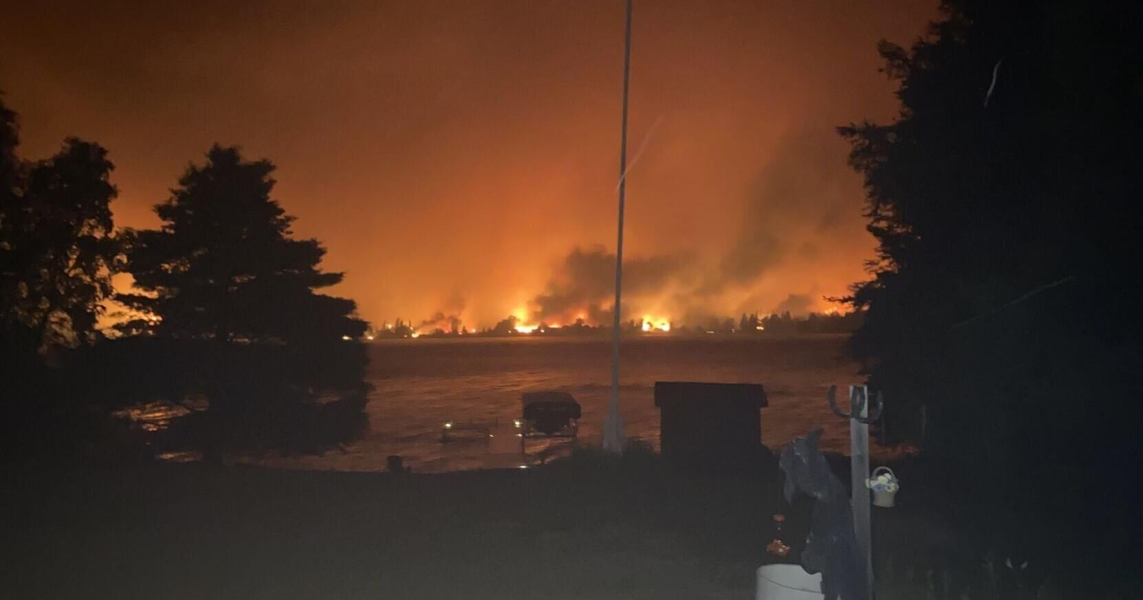 Hit by wildfire , Ontario businesses question fire ban delays