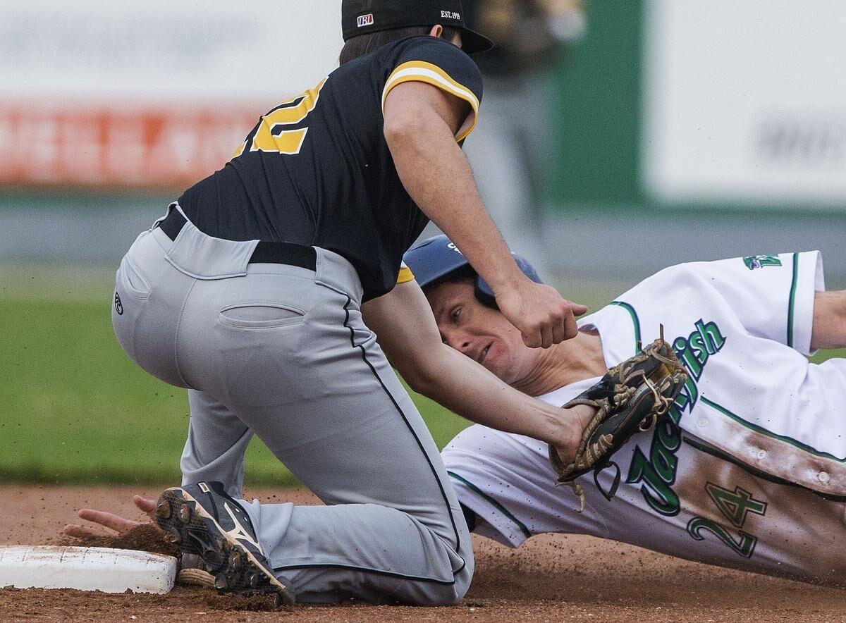 Betts joins Rodríguez and Guerrero in July 10 Home Run Derby at