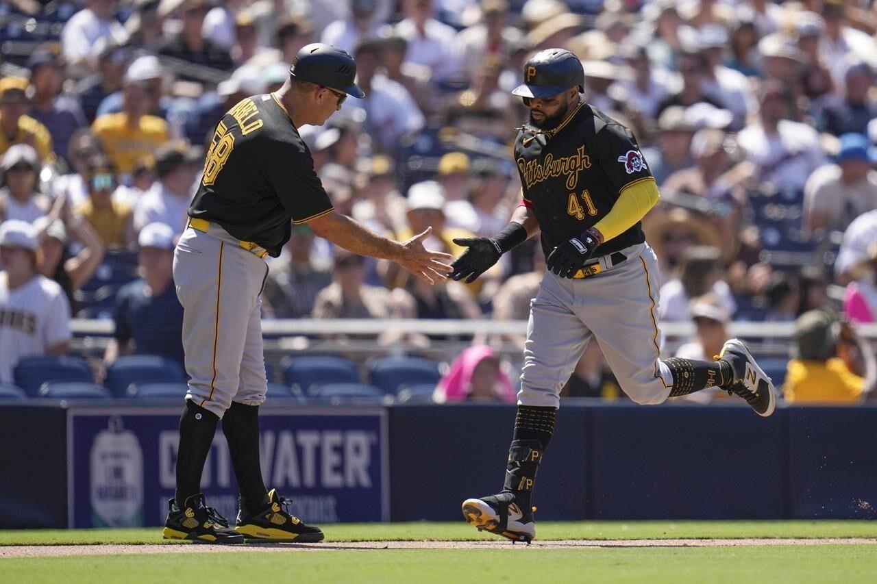 Alfonso Rivas, Bryan Reynolds have huge performances as Pirates beat  Brewers 8-4 - ABC News