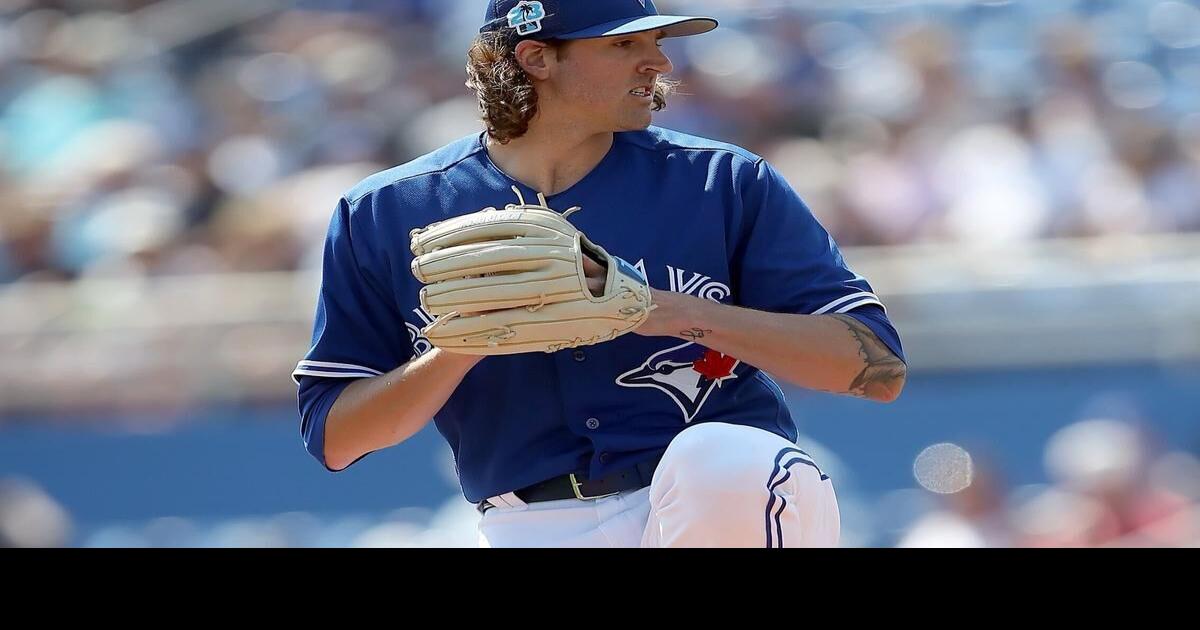 Blue Jays' Kevin Gausman scratched from start because of left side  discomfort