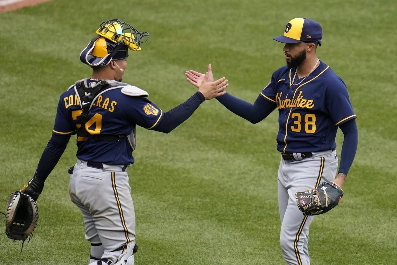 Santana's 3-run homer in the 7th leads Brewers past Rangers in matchup of  division leaders