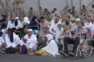 Hundreds died during this year's Hajj pilgrimage in Saudi Arabia amid intense heat, officials say