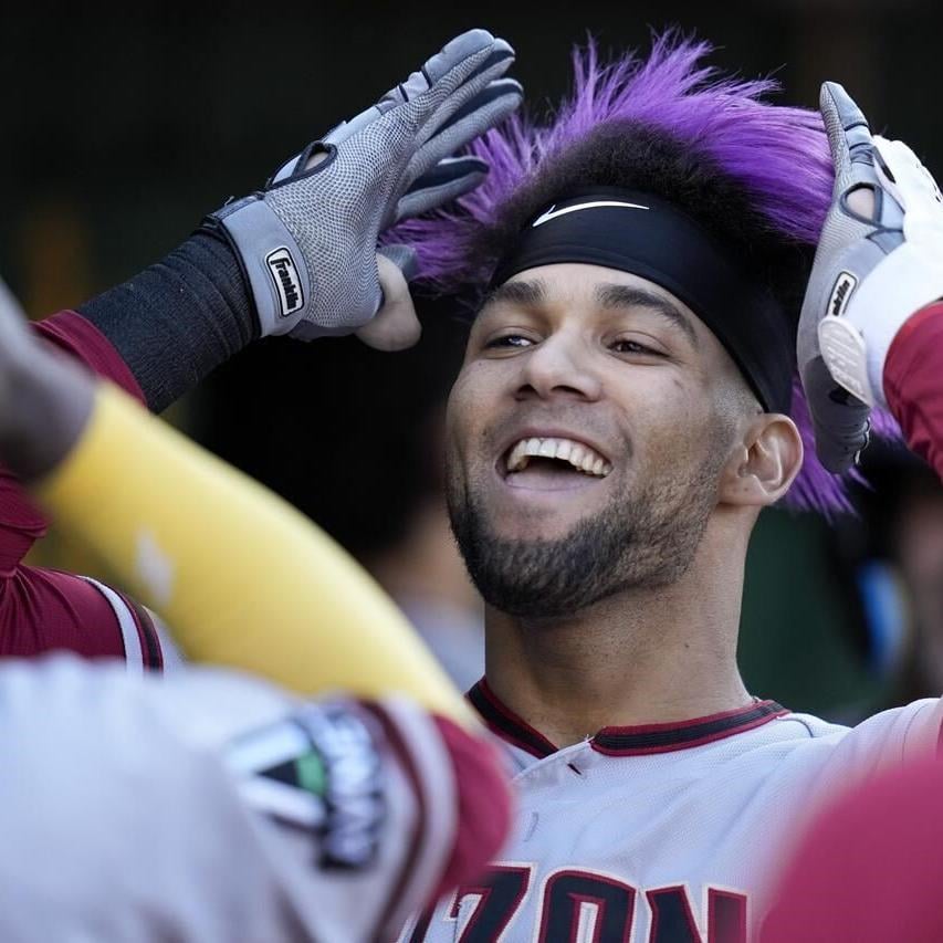 Diamondbacks rally for a 5-4 win over the sinking Padres