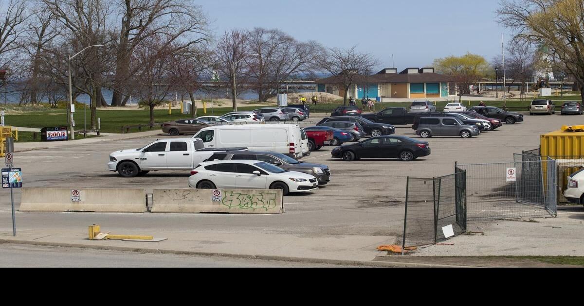 St. Catharines introducing free beach parking passes for residents
