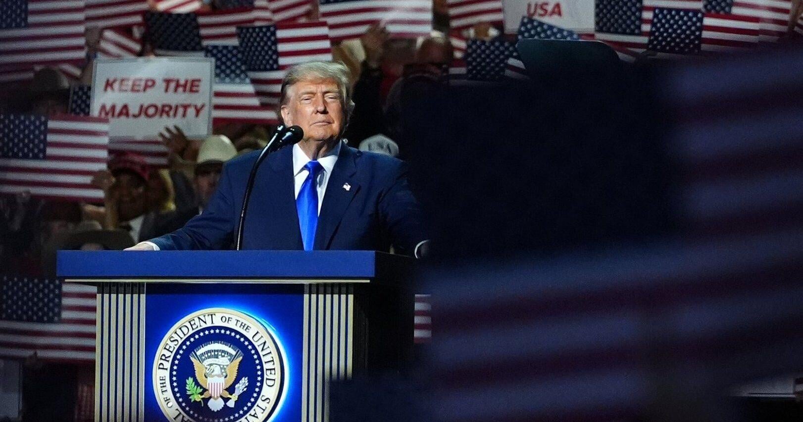 Trump takes center stage at Republican first midterm convention , in photos