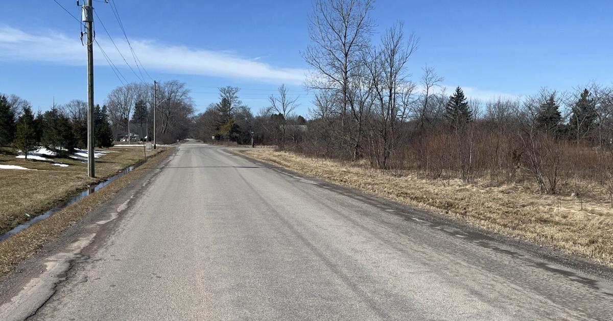 Snowdown Rd Emergency repairs shut down sections of Foss Road