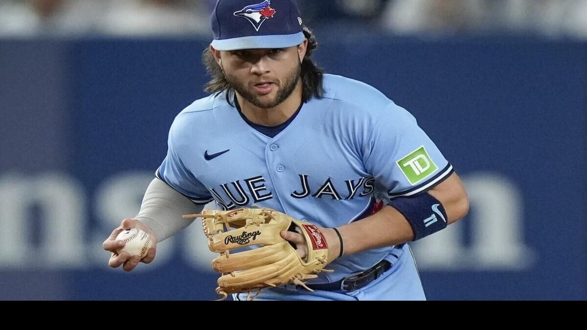 Blue Jays reduce magic number to 1 with win vs. Rays