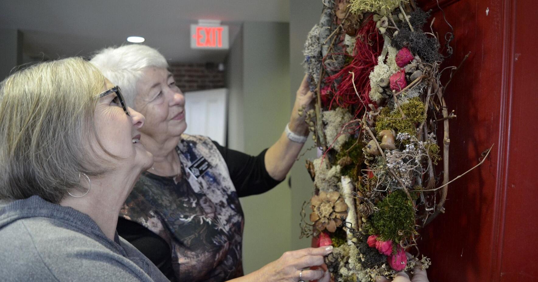 Garden club decorating Niagara-on-the-Lake's McFarland House - Vimarsana News