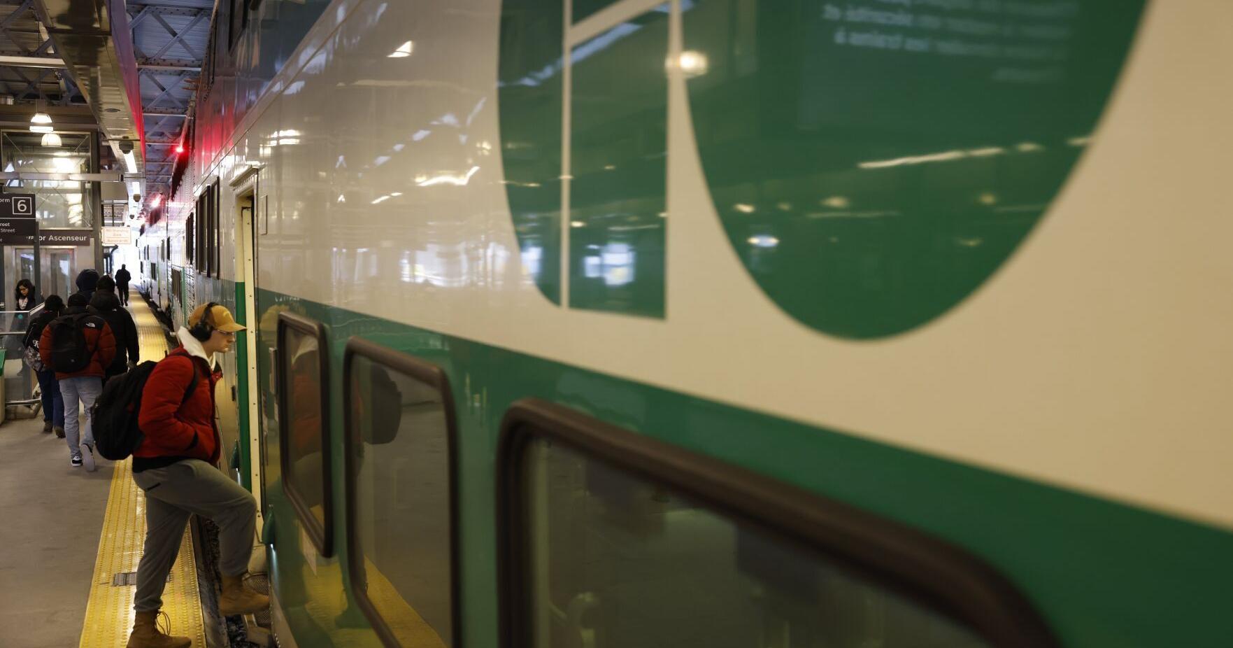 Boy, 15, critically injured after falling off GO train roof - Vimarsana News