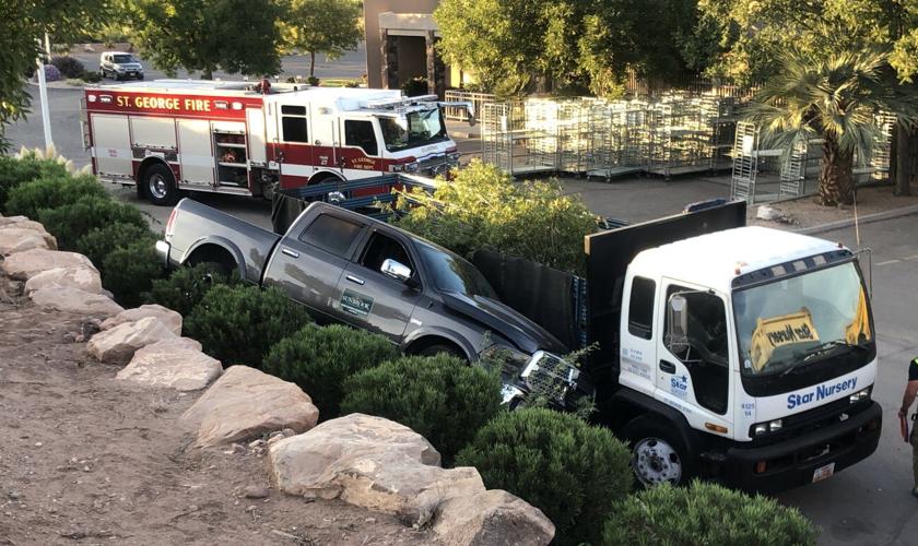 Police: Driver arrested for DUI after jumping curb, crashing in St ...