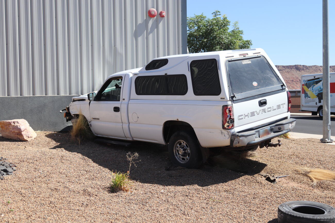Truck hits wall of gymnastic studio in Washington City