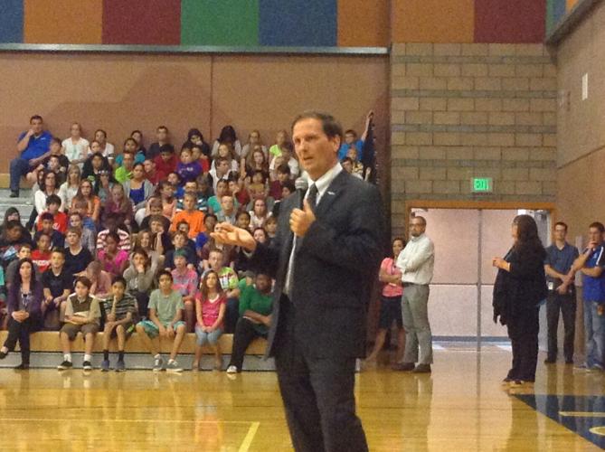 Rep. Stewart delivers message of encouragement to Tonaquint students