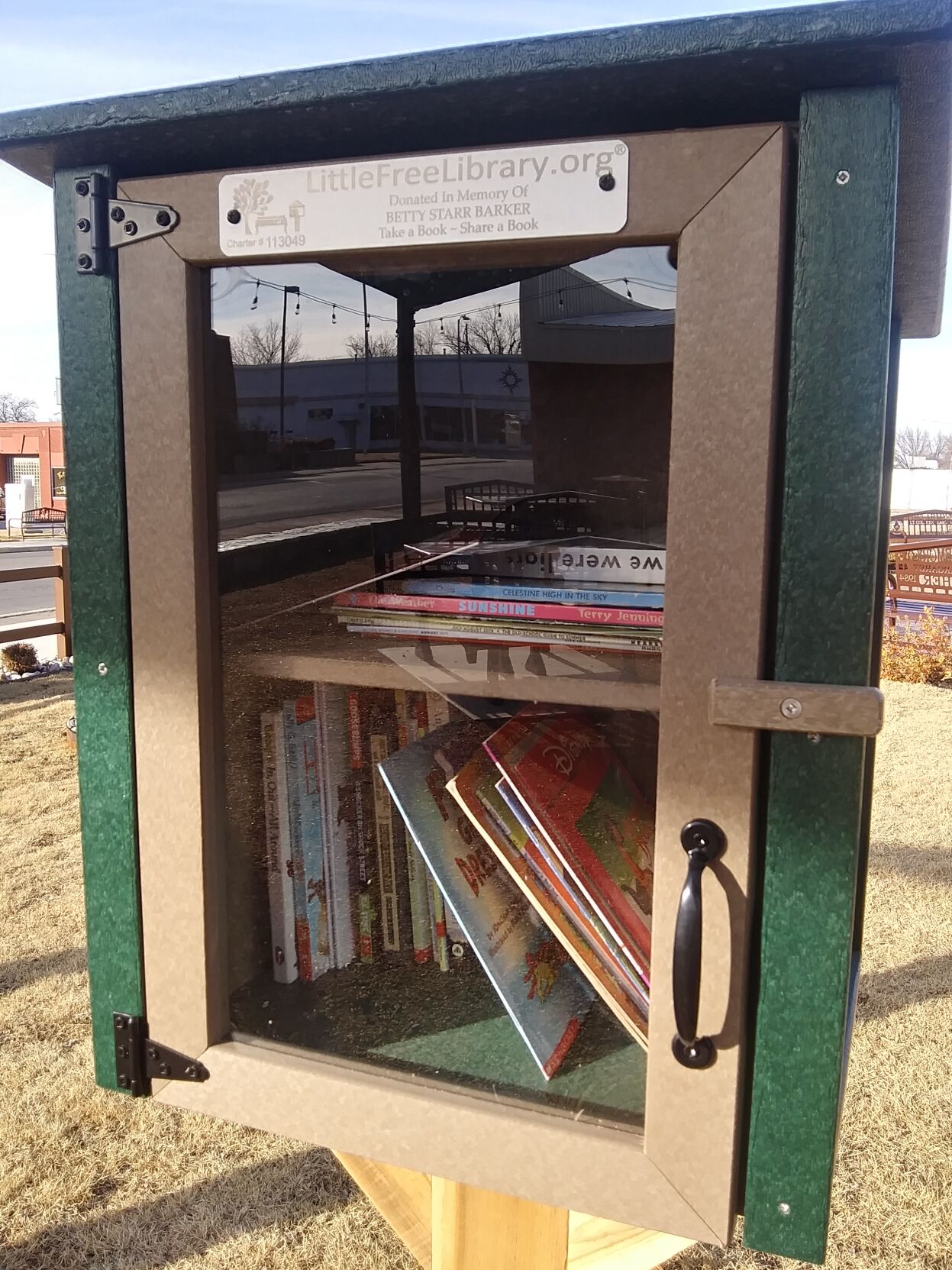 Minilibrary dedicated to late Stilwell leader Community