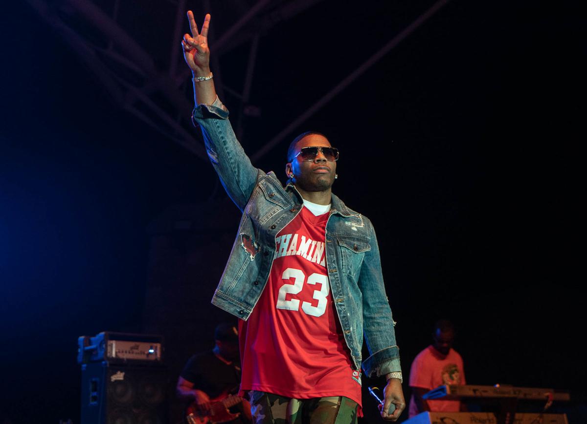 Across the bridge with Nelly STL rap star draws record crowd to Alton