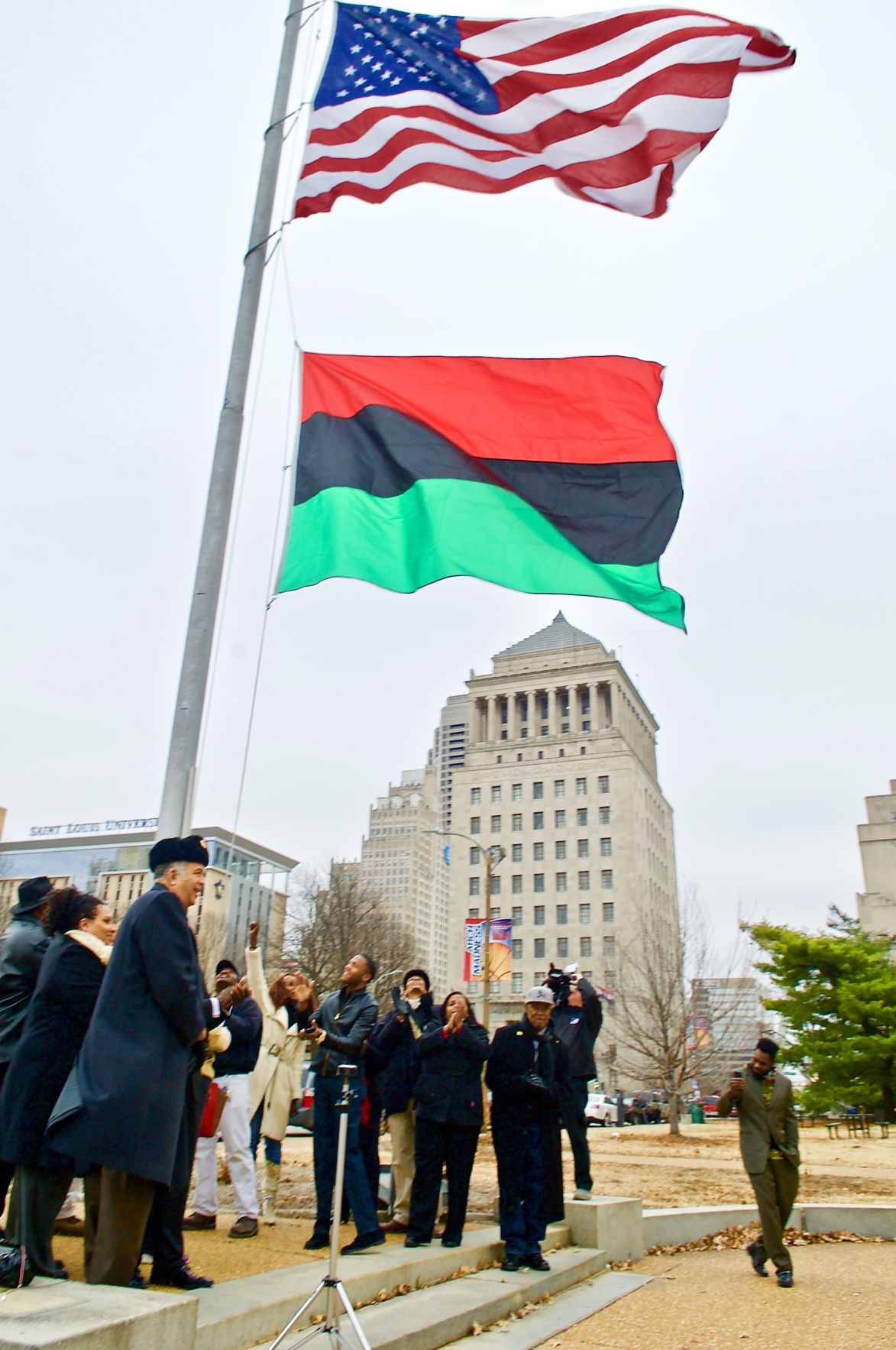 St. Louis city alderman receives threatening letter from KKK over flag honoring Black History ...