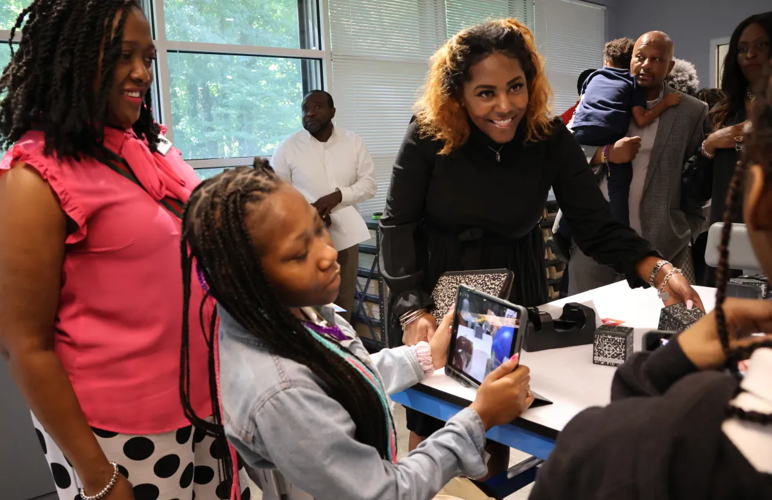 Verizon and SLPS partner to provide new learning labs