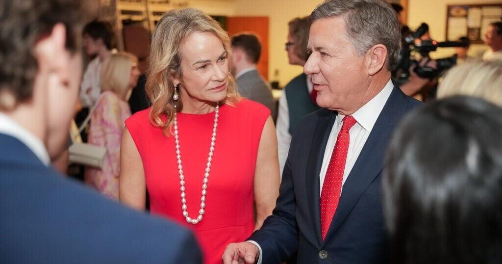 Voters narrow Oklahoma GOP gubernatorial field