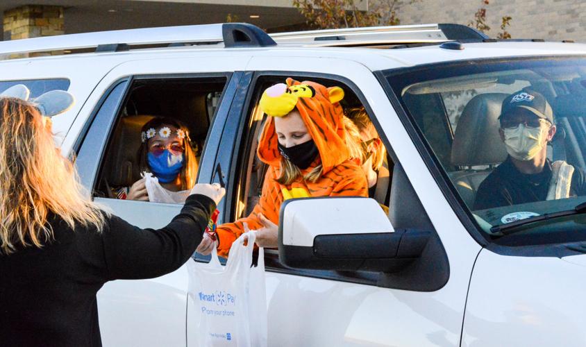 PHOTO GALLERY Stillwater hosts drivethrough trickortreat events