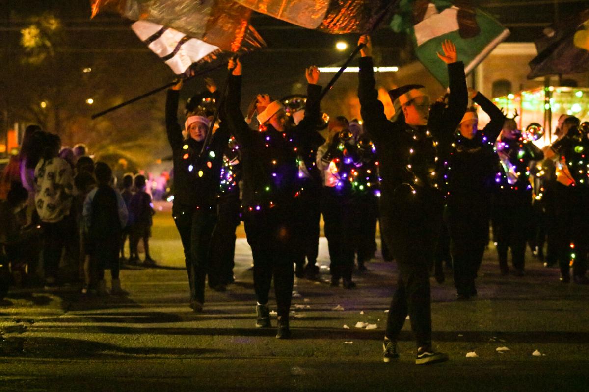 Parade38.jpg