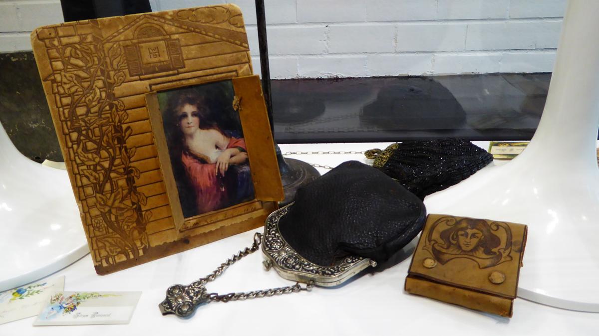 Small handbags