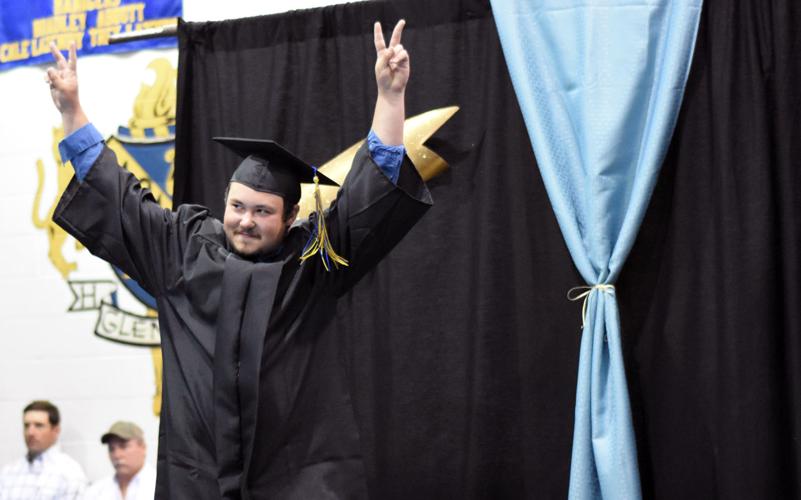 SLIDESHOW Glencoe High graduation Gallery