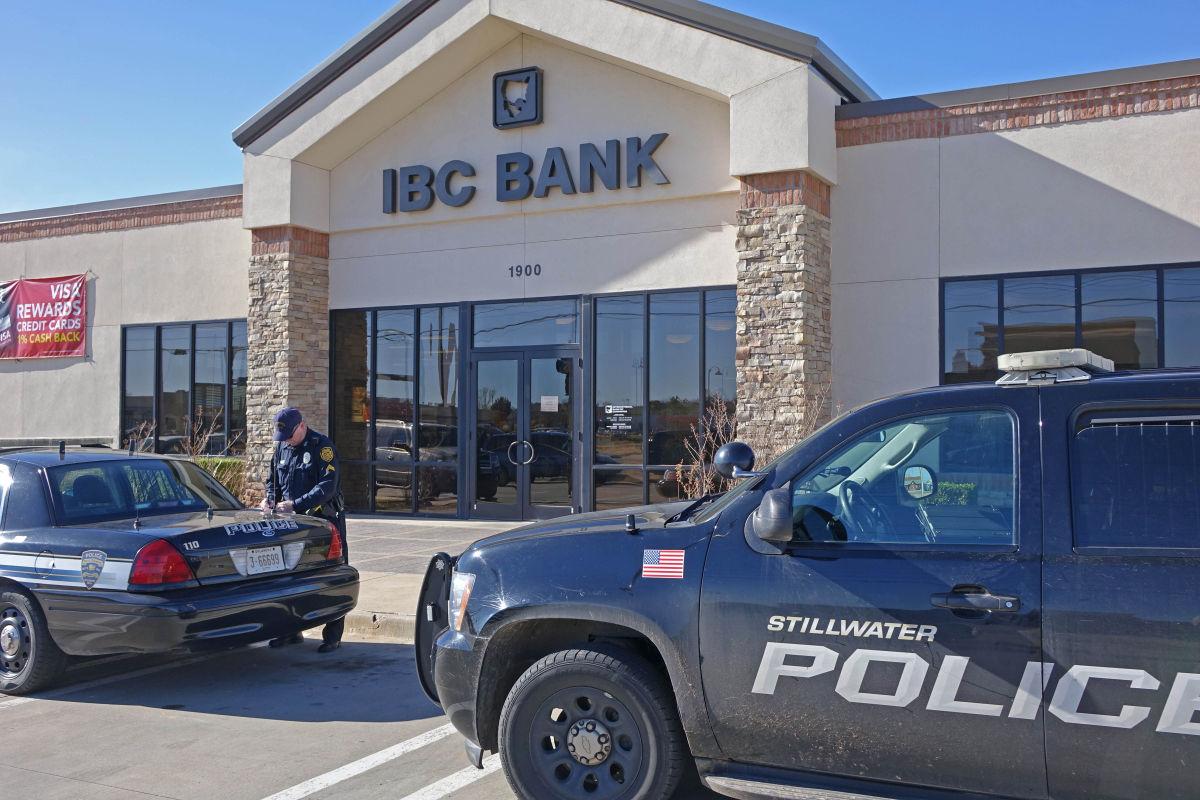 Robber makes off with undisclosed amount of money | News ...