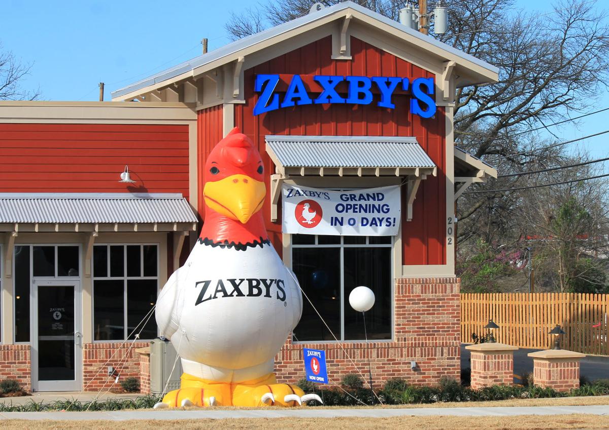 Zaxby's opens on Hall of Fame News